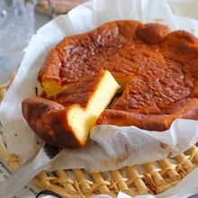 混ぜて焼くだけなのに絶品すぎる！ベークドチーズケーキ