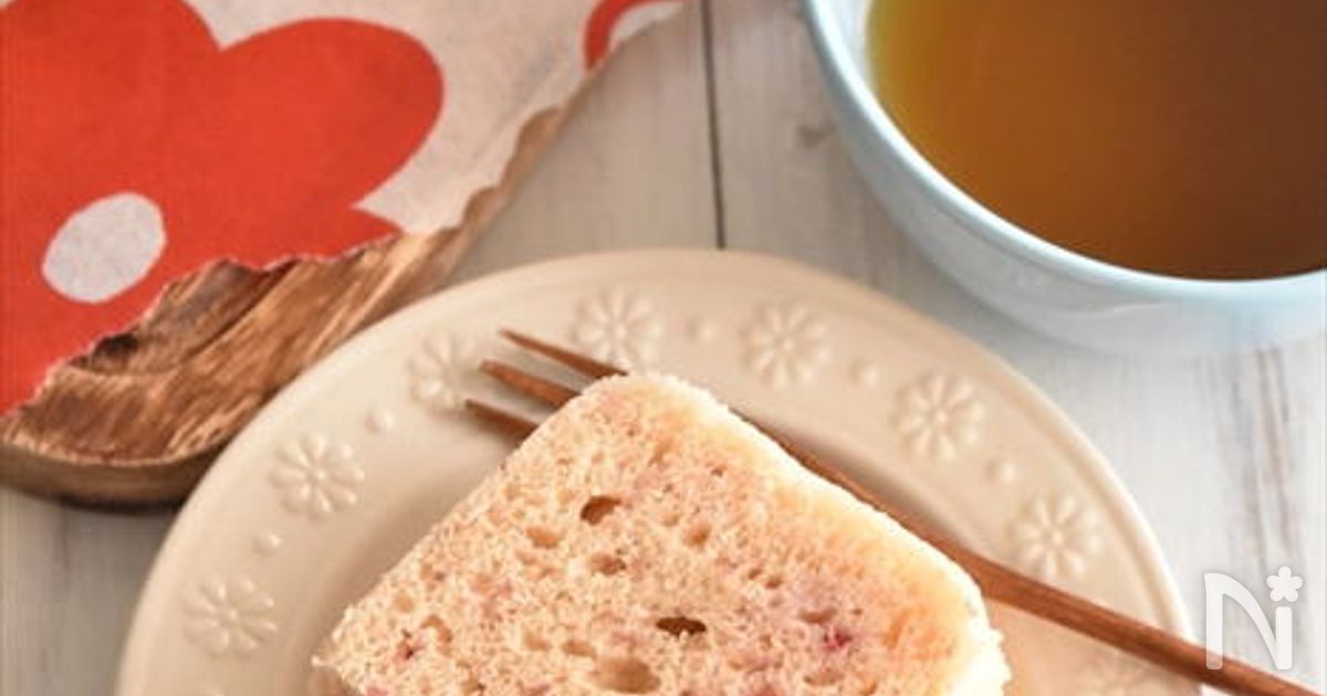 レンジで簡単！もちもちストロベリーケーキ