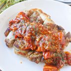 手作りトマトソースのパリパリチキンソテー