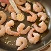 冷めても美味しい！海老のガーリックケチャップ炒めの工程4