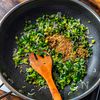【かぶの葉のおかか炒め】かぶの葉捨てないで😋の工程2