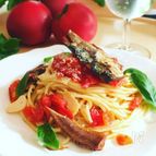 完熟トマトとさんまの蒲焼缶パスタ