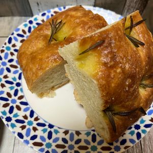 Mackyの作ってみた!投稿(【プロが教える】朝20分で焼きたて！本格フォカッチャ)