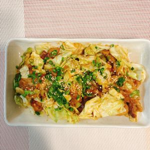 なつみの作ってみた!投稿(【肉汁じゅわ〜】シャキッとキャベツと豚こま肉の甘辛味噌炒め)
