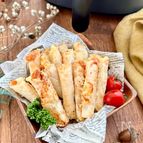 餃子の皮で作る！【生ハムチーズスティック】