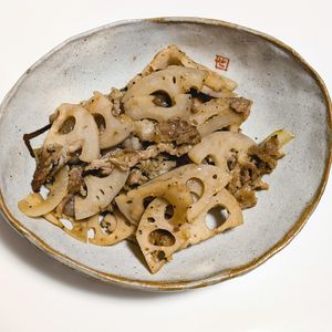 ごんべすの作ってみた!投稿(箸が止まらない♪豚こまとれんこんの生姜焼き)