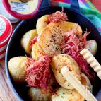 コロコロ新じゃがとコンビーフのペッパージャーマンポテト