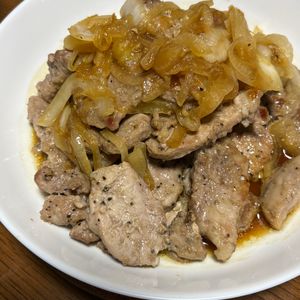 ゆーの作ってみた!投稿(【豚ヒレステーキ オニオンわさびソース】簡単ごちそうおかず♡)
