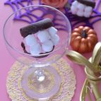 ハロウィン限定♡恐怖の歯形おばけクッキーサンド♪
