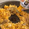 フライパンひとつ!【豚キムチ炒飯】の工程4
