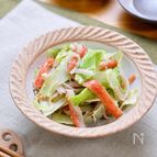 ちぎって和えるだけ！『かにかまとレタスのナムル風胡麻和え』