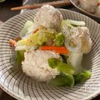 白菜と鶏団子の春雨スープ