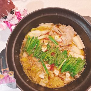 しめかずの作ってみた!投稿(【豚バラキャベツのもつ鍋風】焦がし醤油香る♬鍋の〆は辛麺風♡)