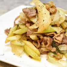 食欲をそそる香り♪豚肉の香味野菜炒め