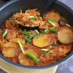 ワンパン調理でスタミナ韓国料理！鶏のキムチチム風