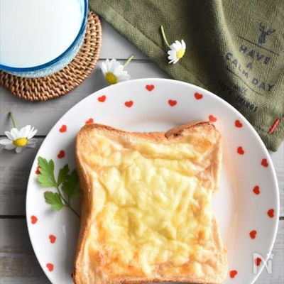 冷凍作り置きトースト~カニ缶クリームトースト