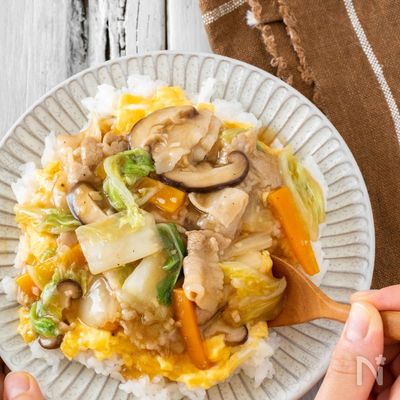保存必須！豚肉と白菜のスタミナあんかけたまご丼