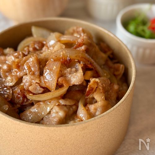 10分で簡単！豚バラで「焼肉丼」