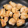 私の得意料理になる🥰鶏とれんこんのオイスターバターレモンの工程4