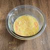 パックご飯で簡単♡包丁不要で作れる「スピードかにたま丼」の工程2
