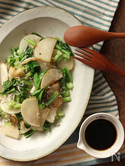 かぶとじゃこのホットサラダ
【バルサミコドレッシング】
