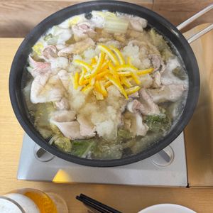 Tsuneaki Okadaの作ってみた!投稿(疲れた体にしみる☆大根おろしと柚子の餅しゃぶ鍋)