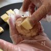 クリスマスに大人気☆ザクザクのびー！とろチキボールの工程3