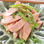 魚肉ソーセージとピーマンのオイスター炒め