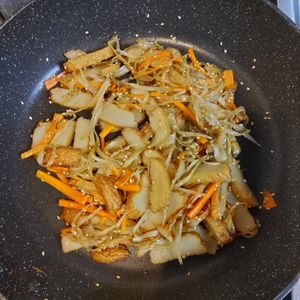 KUMIKOの作ってみた!投稿(さつま揚げ入りきんぴらごぼう)