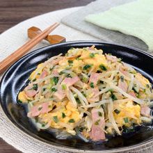 もやしとベーコンのネギたま中華炒め*節約満腹おかず*