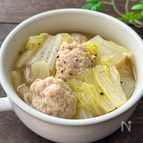 食べ応え◎【白菜と鶏団子の生姜スープ】