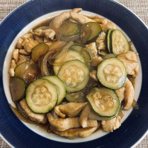 puricoの作ってみた!投稿(【鶏むね肉とズッキーニの甘酢炒め】暑い時もオススメ！)
