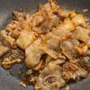 1品で大満足!ピリうま【豚キムチ焼きそば】の工程3