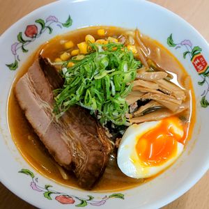 まゆのの作ってみた!投稿(【にんにく香るピリ辛みそラーメン】野菜たっぷり具沢山！)