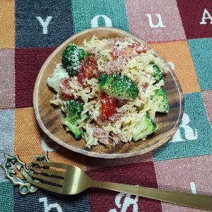 M＊Pの作ってみた!投稿(クリスマスカラーの時短パスタサラダ！)