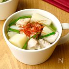 【タッカンマリ風スープ】鶏肉の旨味たっぷり♪