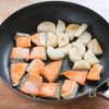 【鮭と長芋の照りバタポン炒め】食材２つで♪味付けも簡単！の工程2