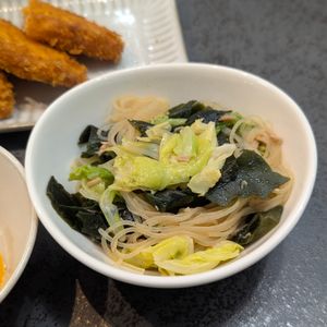 ひつじの作ってみた!投稿(包丁いらず『うま塩だれ de キャベツとわかめの春雨サラダ』)