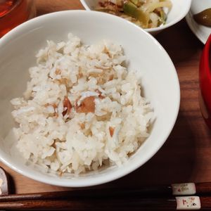ゆの作ってみた!投稿(シンプルにおいしい「梅ごはん風釜飯」)