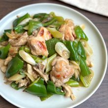 鶏もも肉とピーマンのピリ辛ネギ炒め