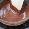 材料3つで【焼きチョコプレッツェル】簡単バレンタインの工程1