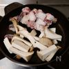 超簡単♡激うま【タコとしらすの塩麹アヒージョ】の工程1