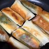 巻いて焼くだけ！いちじくの春巻き✨の工程3