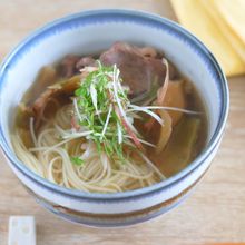 牛肉とザーサイの旨味だしそうめん