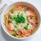 この調味料の組み合わせがたまらない！レンジでコクまろ鮭パスタ