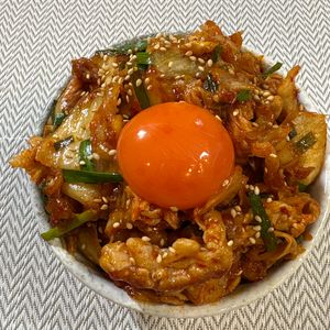 楽ラク手抜キッチン🐶🐾の作ってみた!投稿(ワンパン10分でやみつき♡【スタミナ豚キムチ丼】)