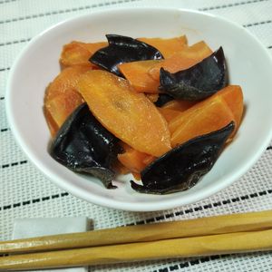 M＊Pの作ってみた!投稿(生きくらげと人参のバター醤油炒め。)