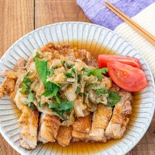 カリっじゅわ〜で絶品！新たまのせチキンソテー