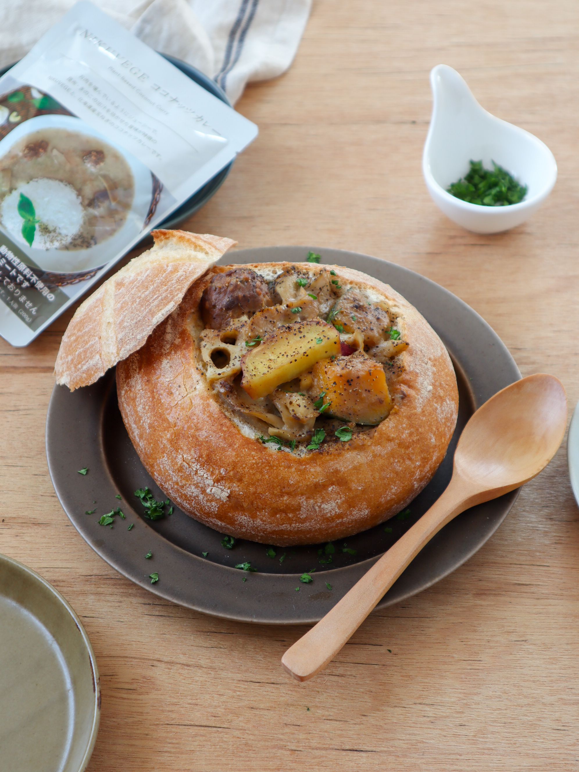 たっぷり野菜のパンシチュー | レシピサイトNadia