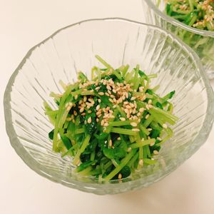 りんの作ってみた!投稿(焼肉屋さん直伝のナムルだれで速攻！豆苗のナムル)